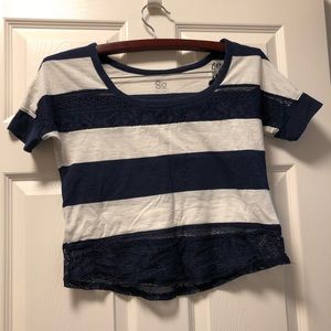 Blue & white cropped tee